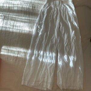 Abercrombie & Fitch White Crinkle Textured Pull-On Pant (NWT)